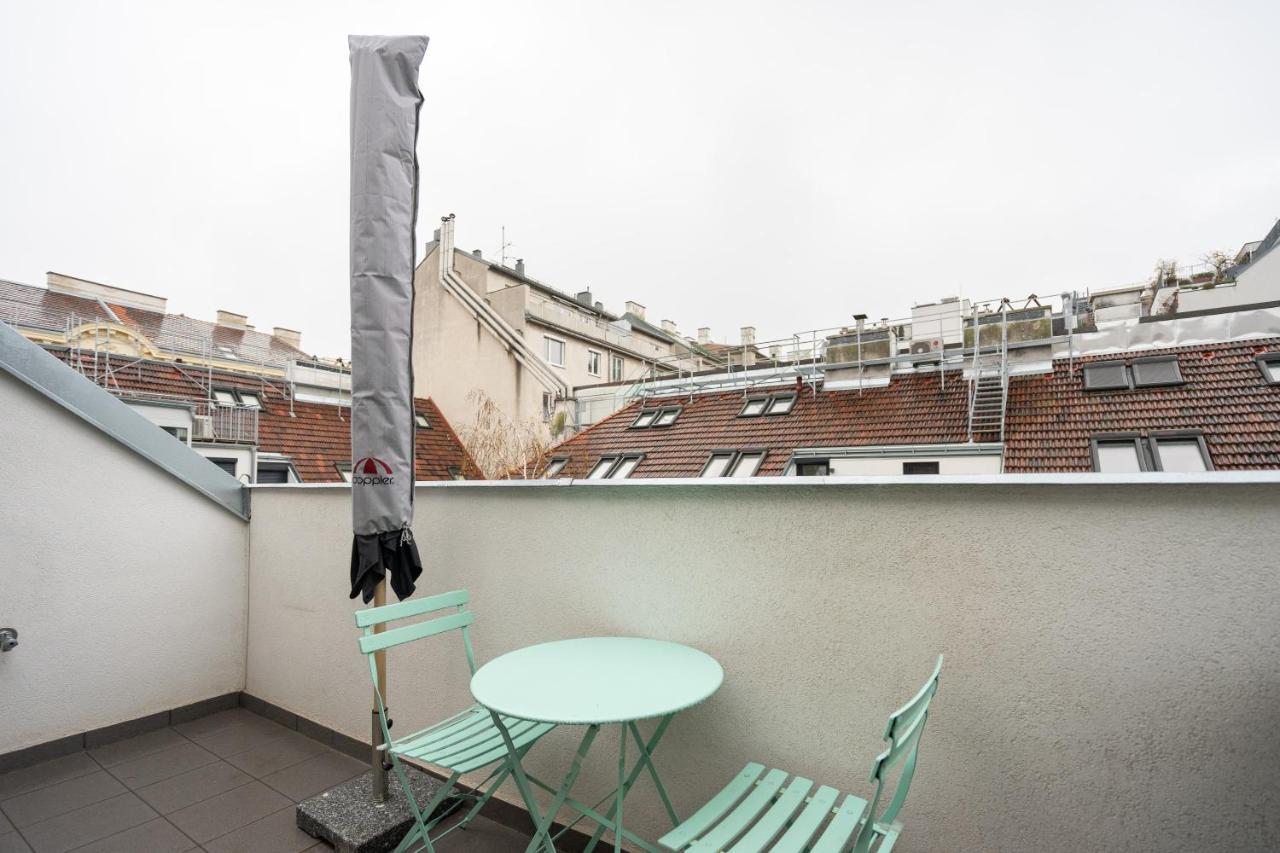 Stilvolle Dachgeschosswohnungen Mit Balkon In Innenstadt Naehe Apartment