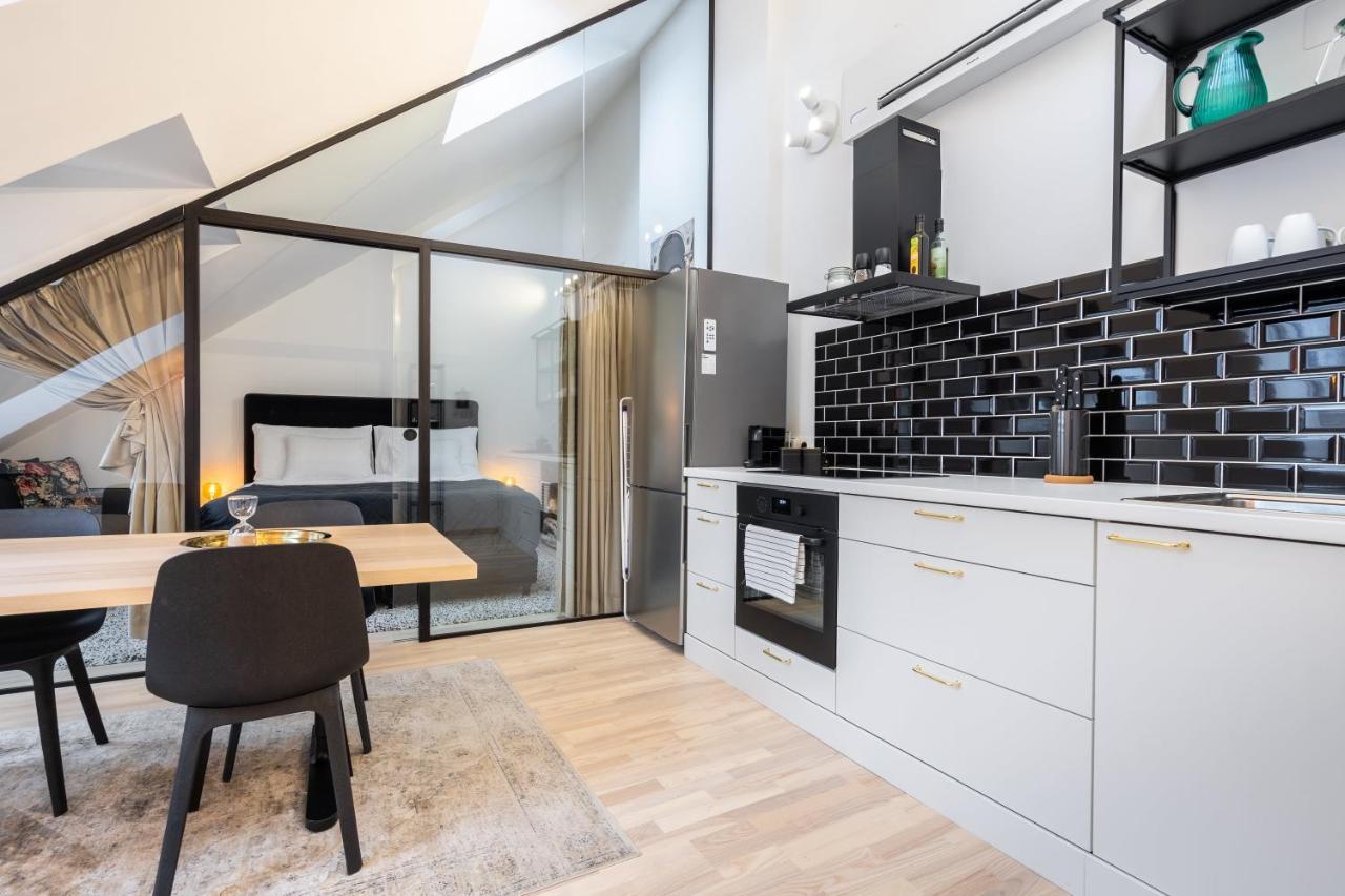 Stilvolle Dachgeschosswohnungen Mit Balkon In Innenstadt Naehe * Wien