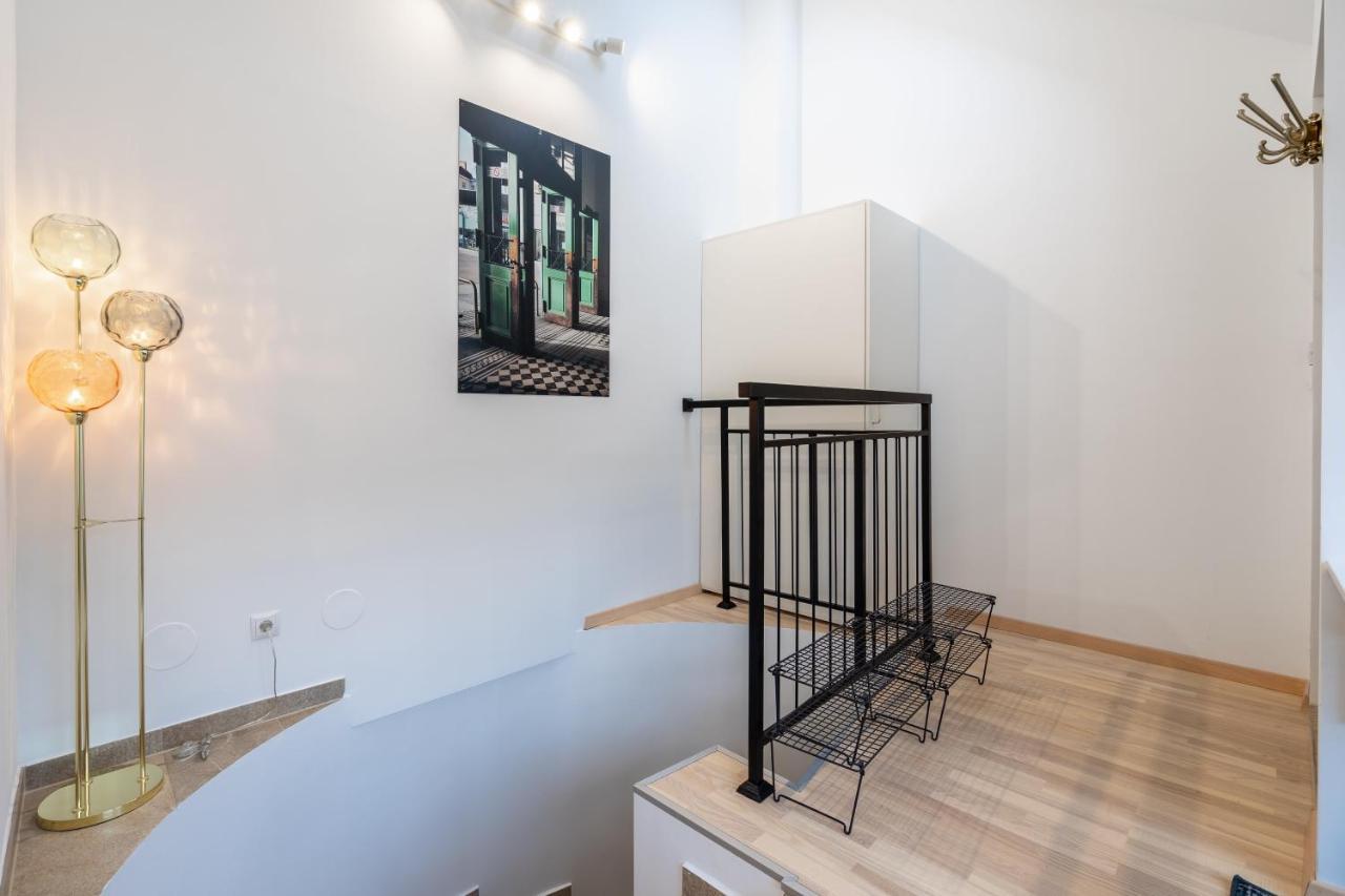 Apartment Stilvolle Dachgeschosswohnungen Mit Balkon In Innenstadt Naehe