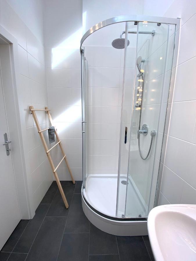 Stilvolle Dachgeschosswohnungen Mit Balkon In Innenstadt Naehe Apartment Wien