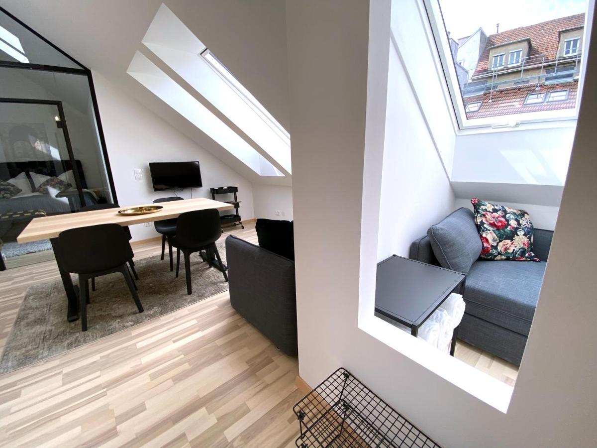 Apartment Stilvolle Dachgeschosswohnungen Mit Balkon In Innenstadt Naehe