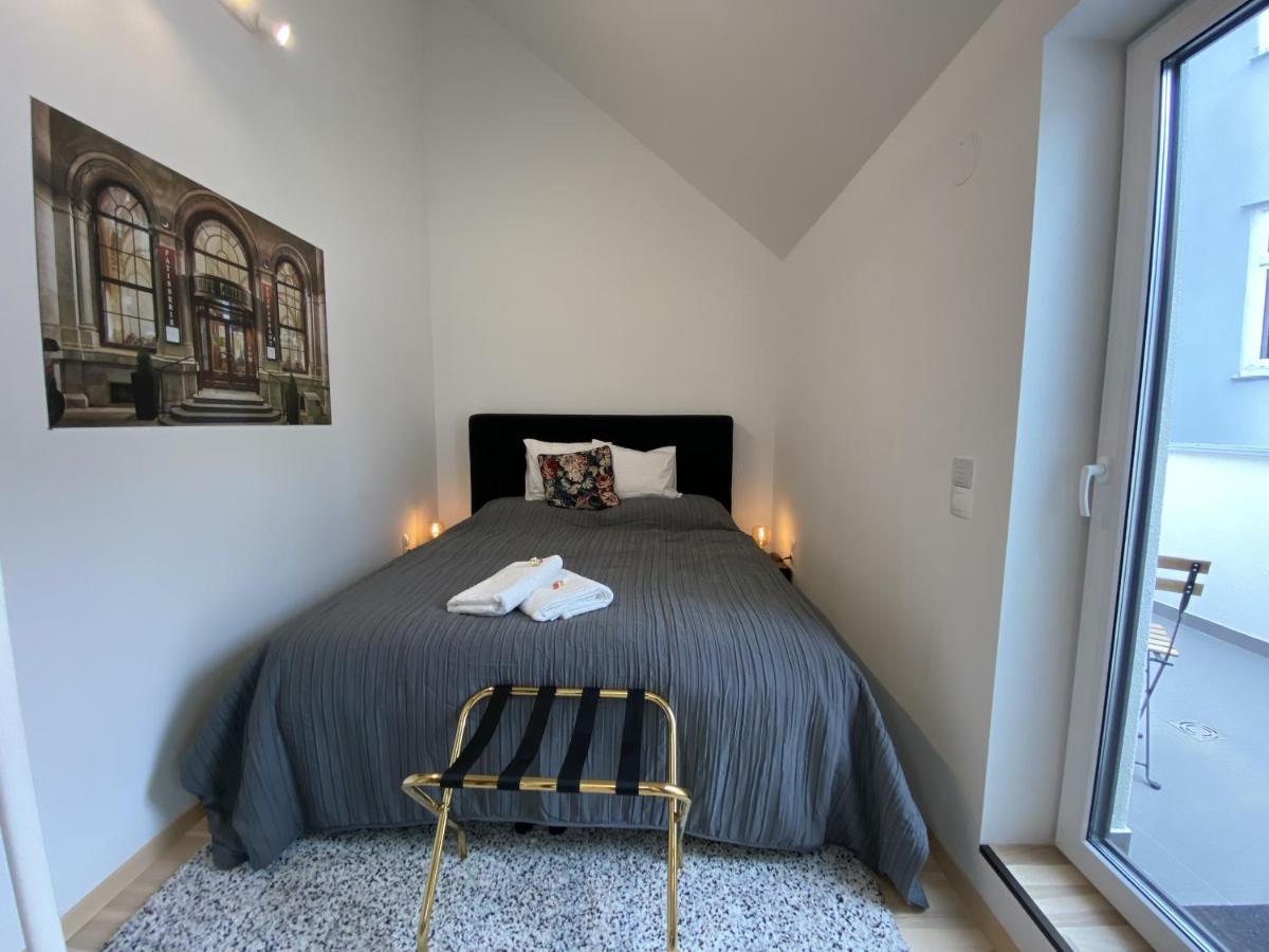 Stilvolle Dachgeschosswohnungen Mit Balkon In Innenstadt Naehe Apartment