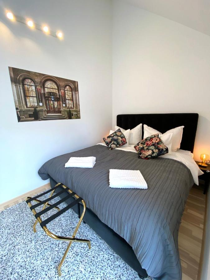 Stilvolle Dachgeschosswohnungen Mit Balkon In Innenstadt Naehe Apartment *