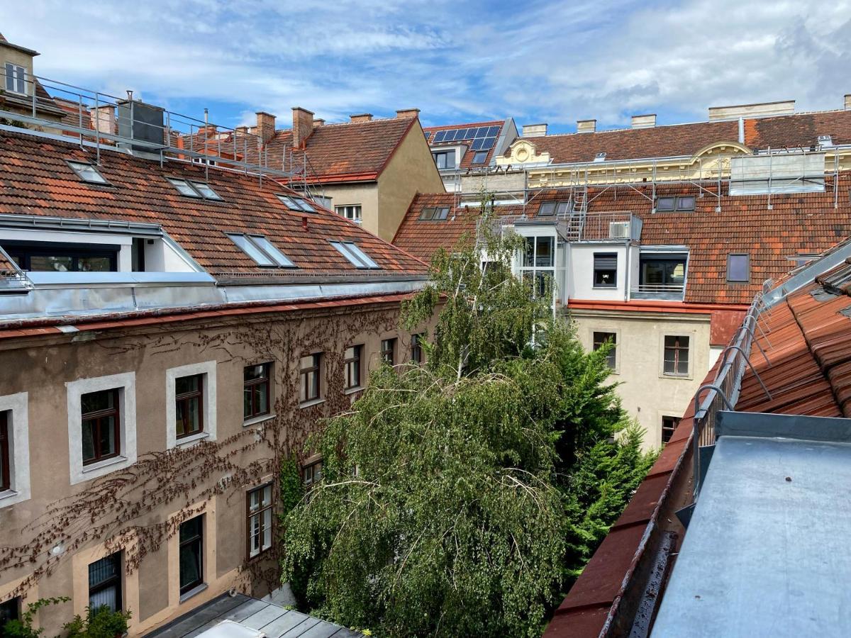 Stilvolle Dachgeschosswohnungen Mit Balkon In Innenstadt Naehe Apartment