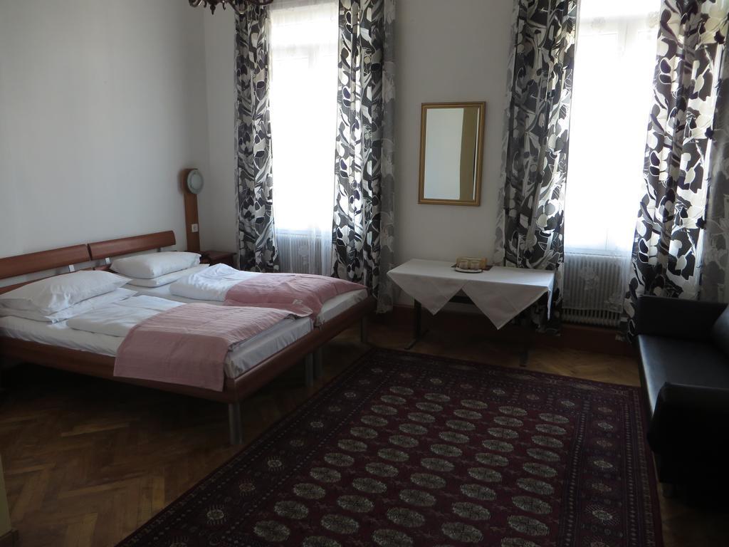 Hotel Stadtpark Guest house 3*