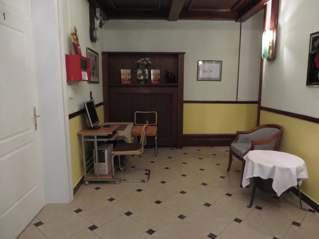 Hotel Stadtpark Guest house 3*