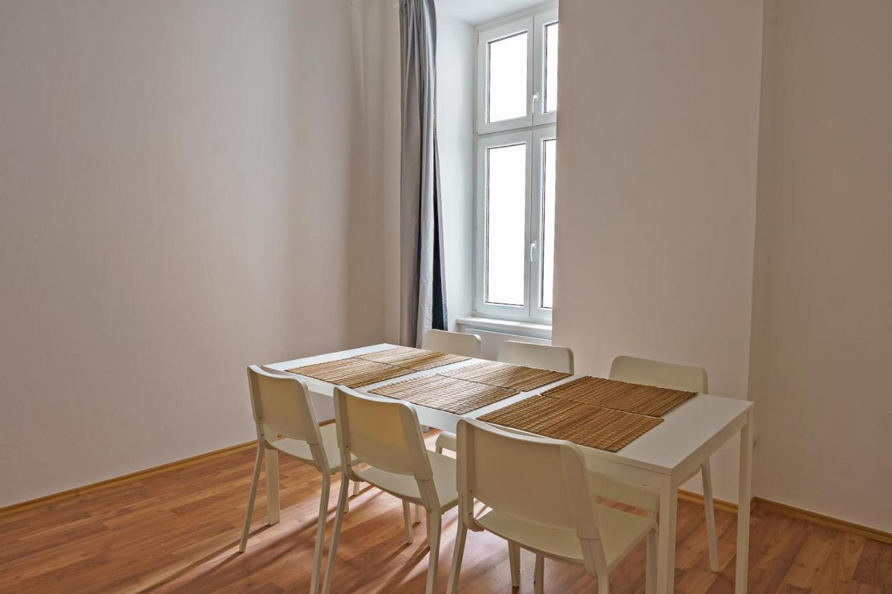 Apartamento 1090 *