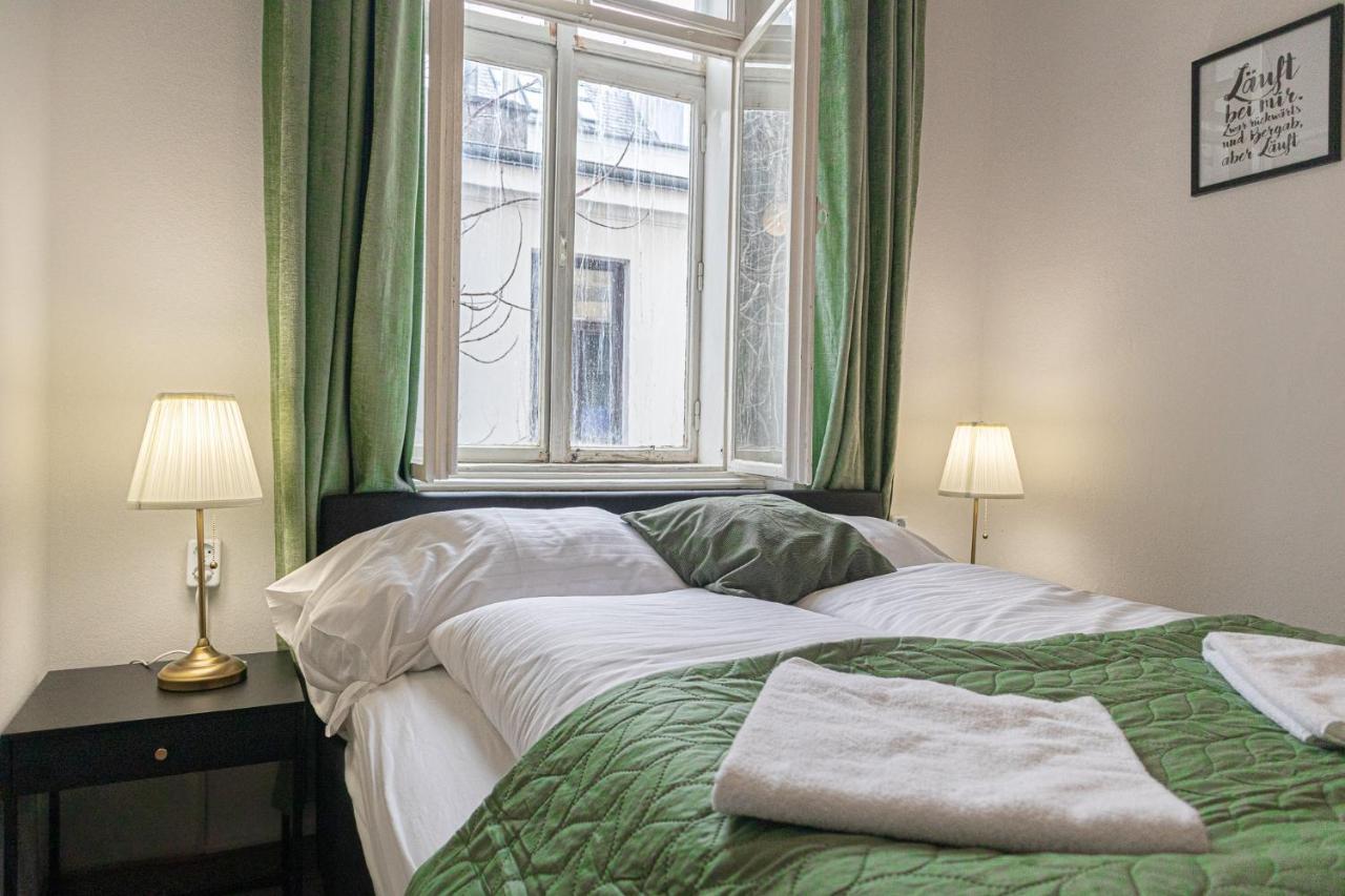 Large 4br Near Karlsplatz Ideal For Big Groups Apartment