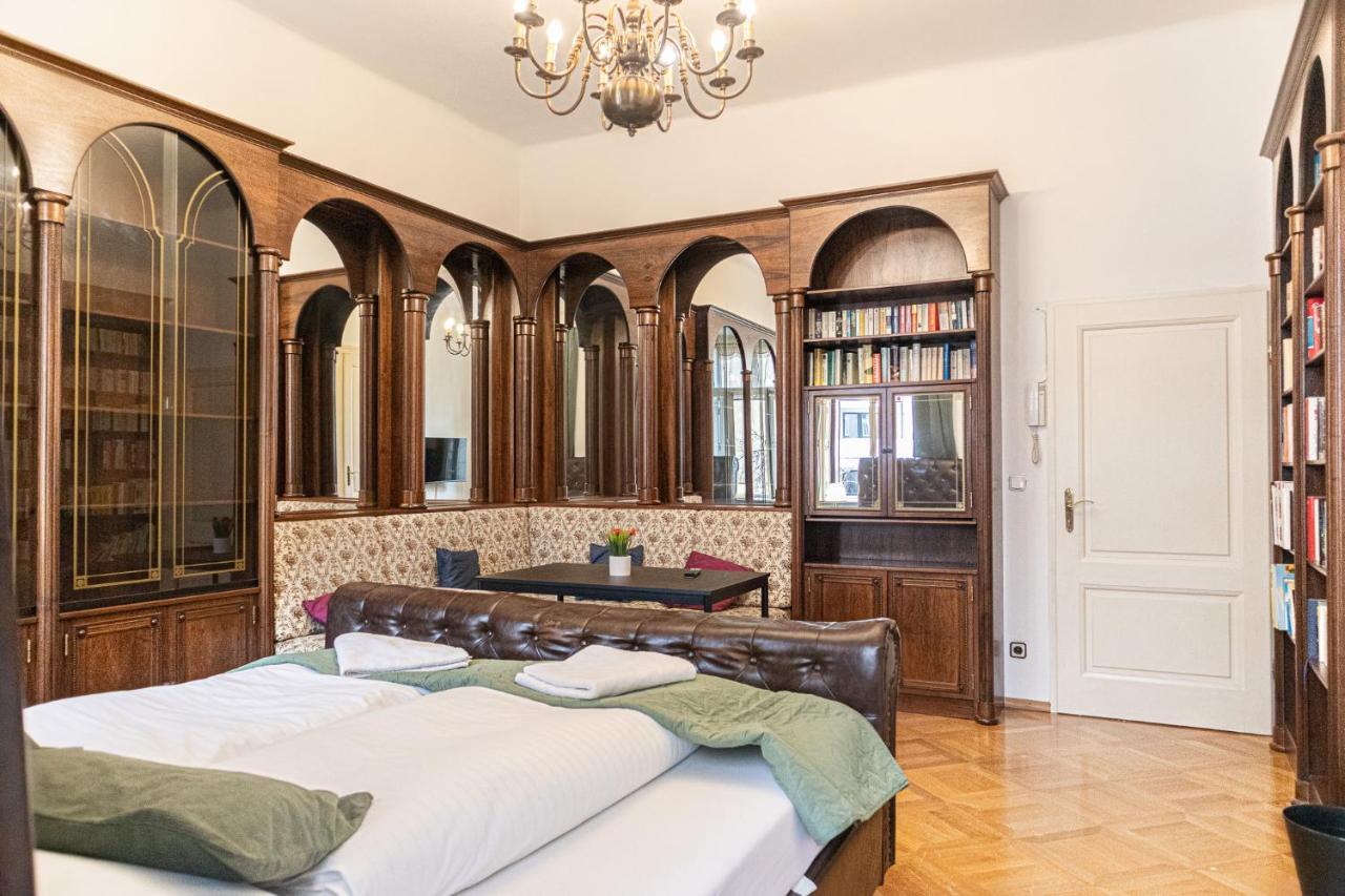 Apartment Large 4br Near Karlsplatz Ideal For Big Groups Vienna