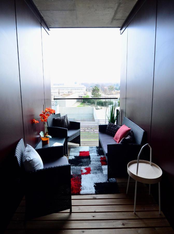 Skyscraper-feeling With Parking Nearby Apartamento *