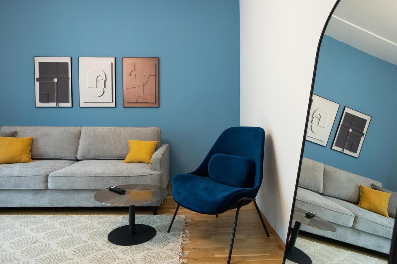 Bright Stylish In A Location *
