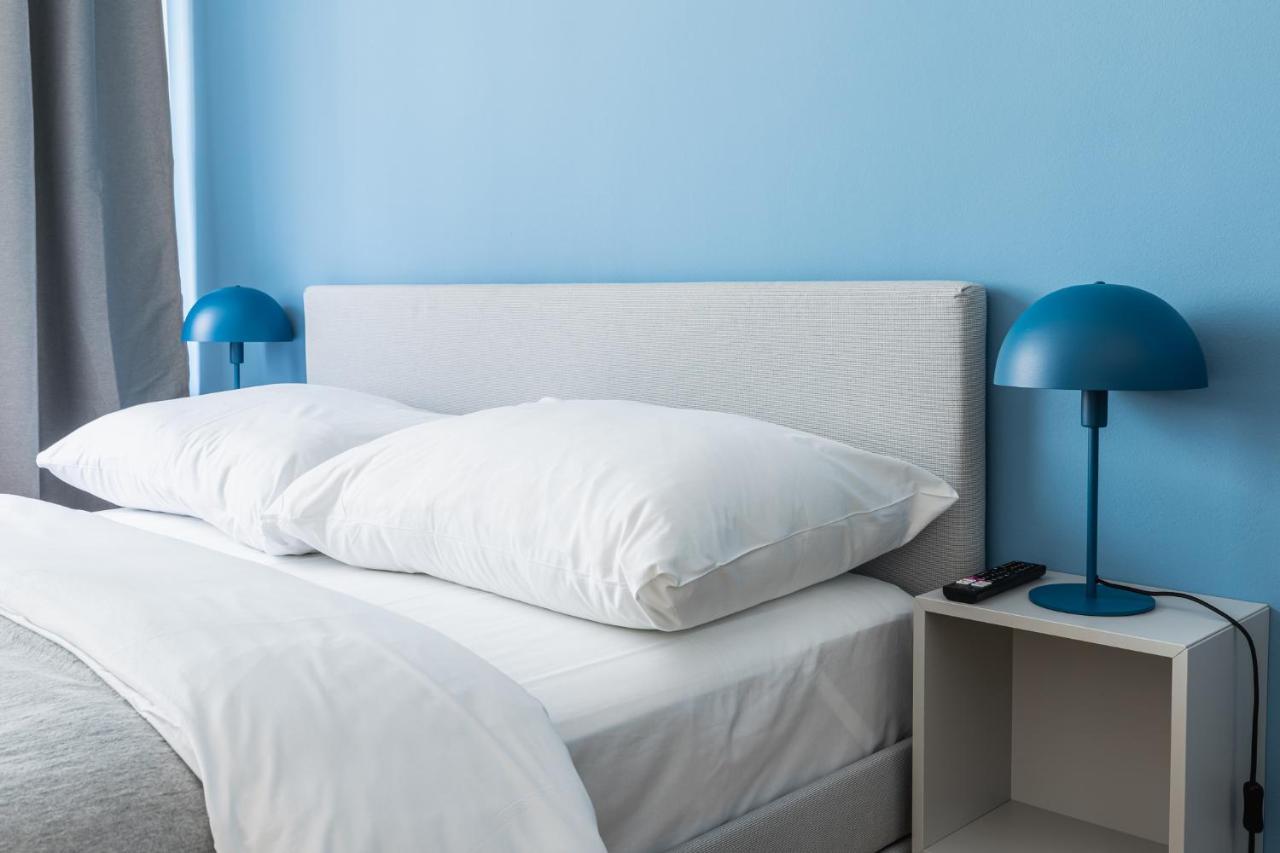 Bright Stylish In A Location Apartment *