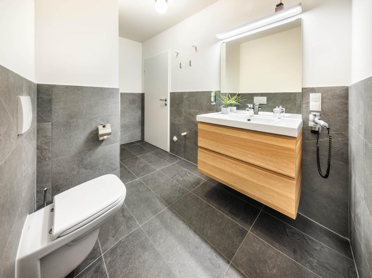 Jimmy's Lory Aparthotel 3*
