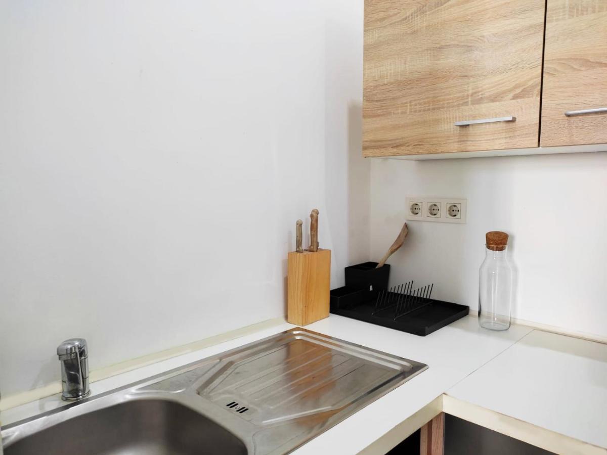 Lovely Modern Historical 1-bedroom Apartment Vienna