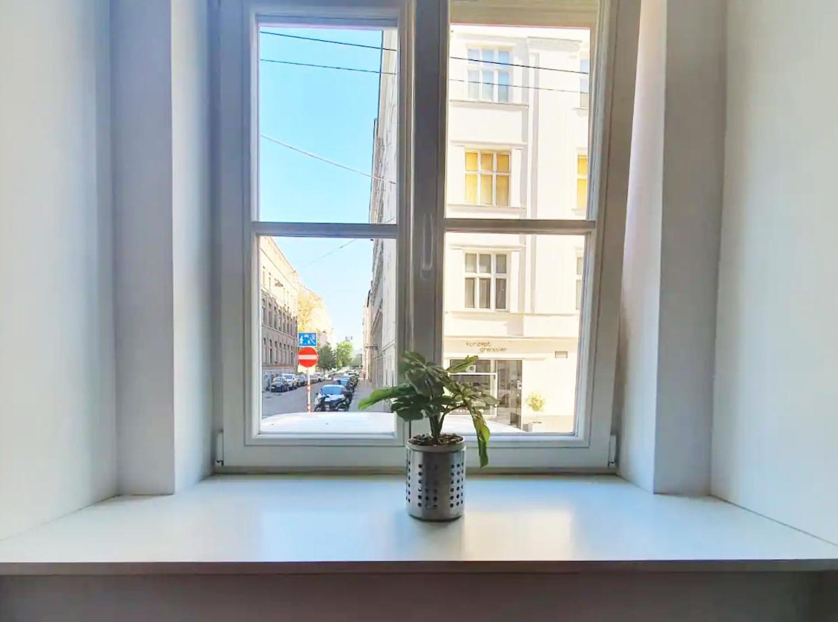Lovely Modern Historical 1-bedroom * Vienna
