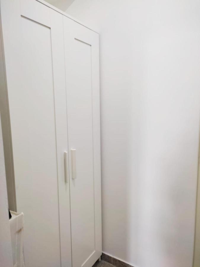 Lovely Modern Historical 1-bedroom *