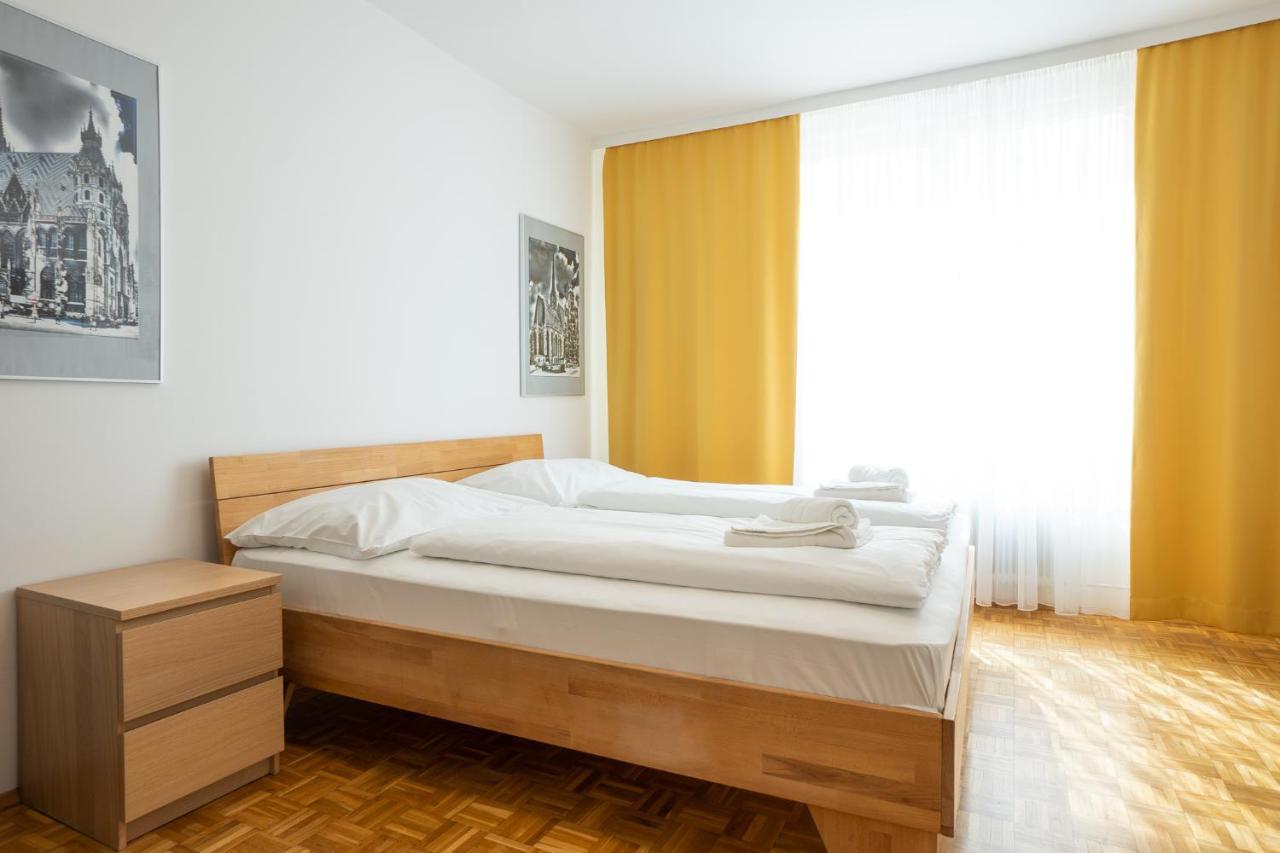 Apartment Living - Stephansdom *