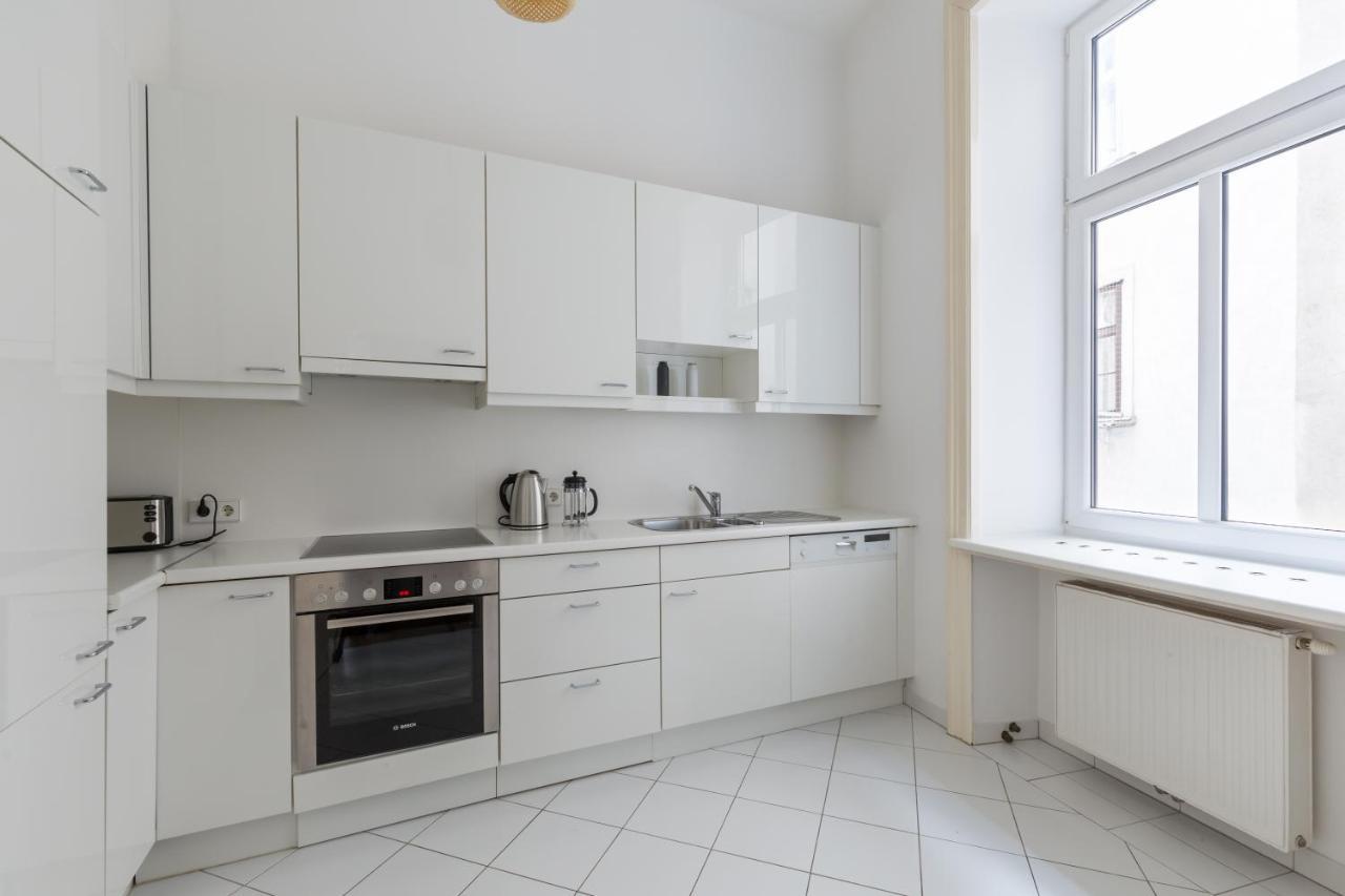 Grand Viennese Apartment Vienna