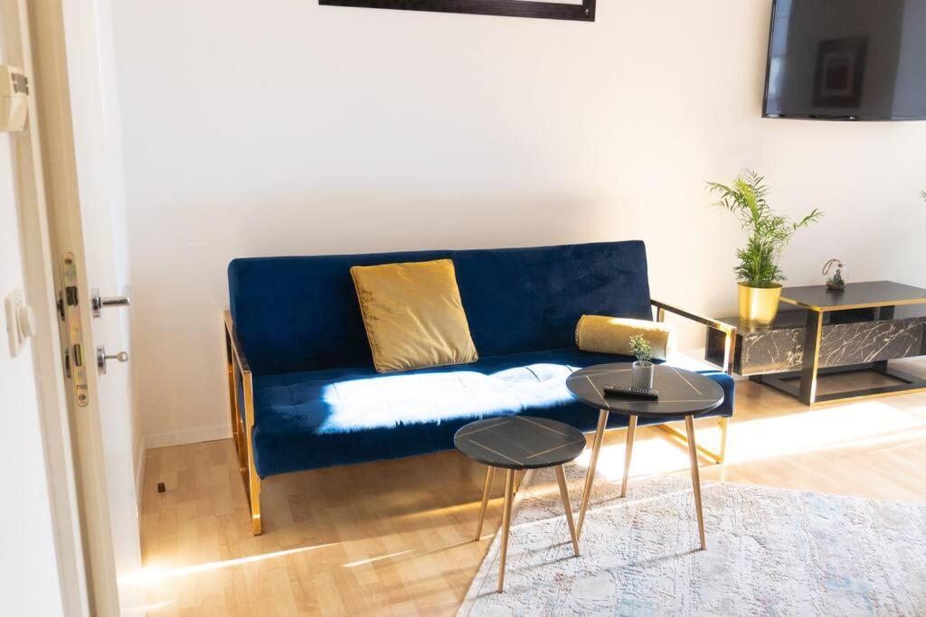 Apartment Luxury Meets Retro Near Parking Vienna