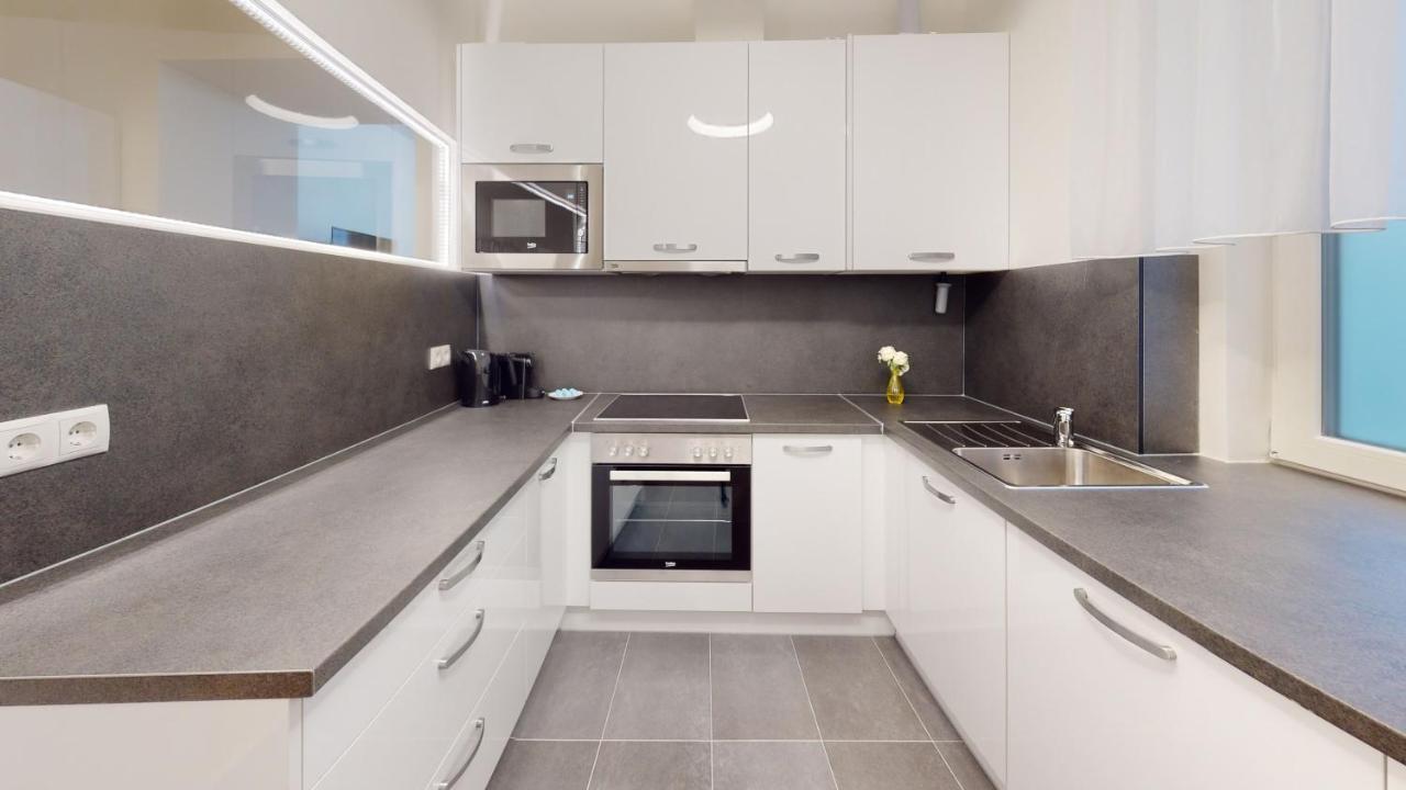 Alon Homes - Premium Center * Vienna