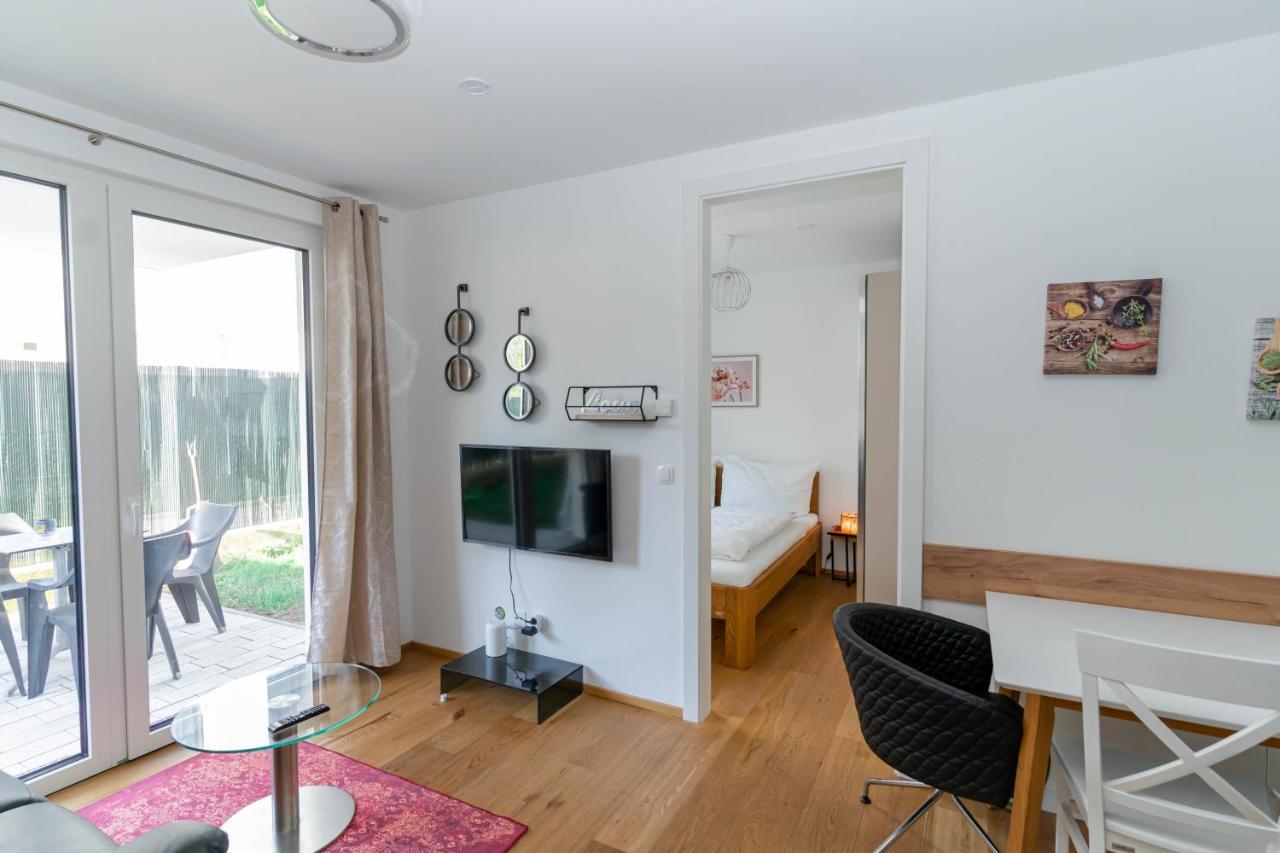 Apartment Modern With Tiny Garden Near Center *