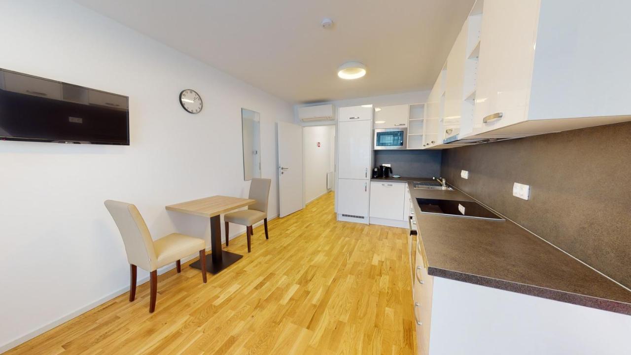 Apartment Alon Homes - Premium Center