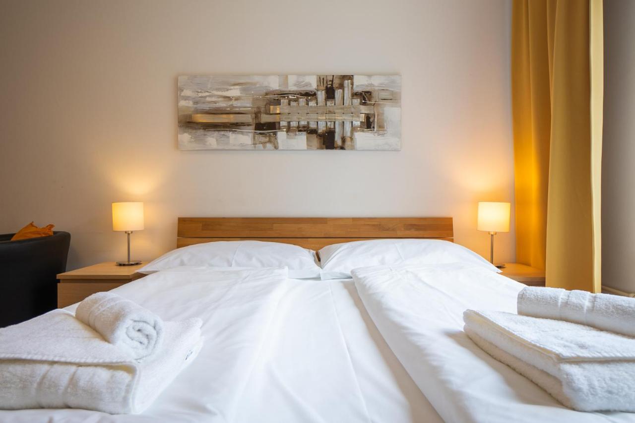 Apartment Living - Stephansdom *