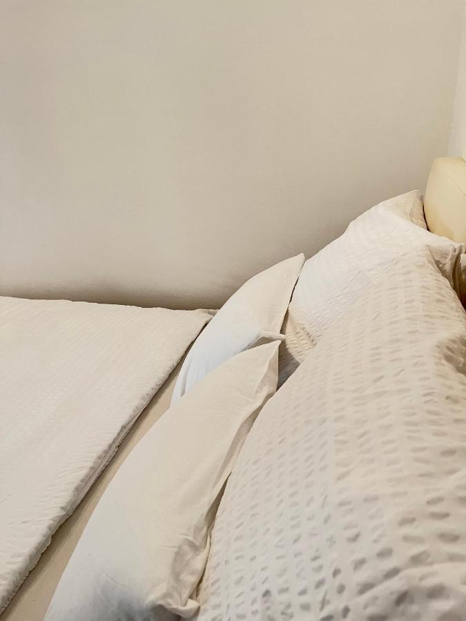 - Contactless Check-in Apartment Wien