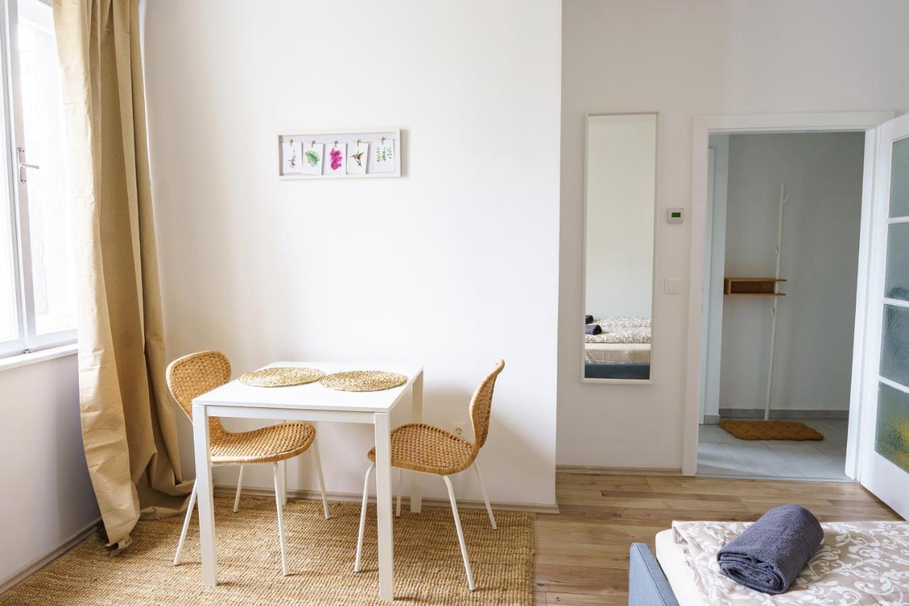 Apartment Suedtiroler Platz Vienna