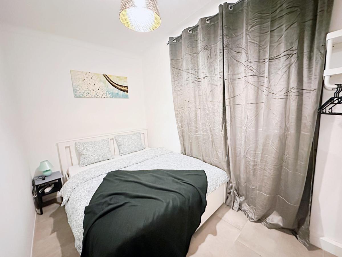 Charming Three Bedrooms Near Station Apartamento