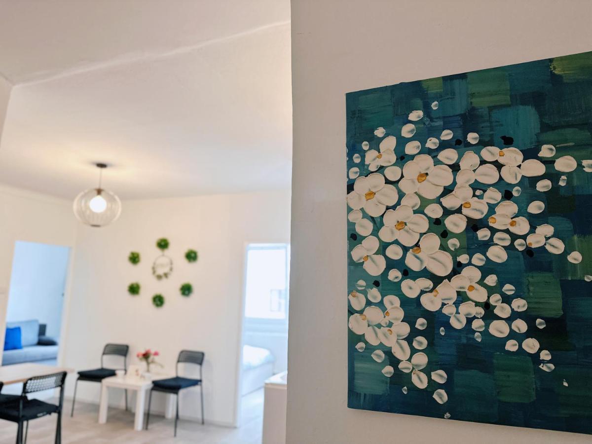 Charming Three Bedrooms Near Station Apartamento
