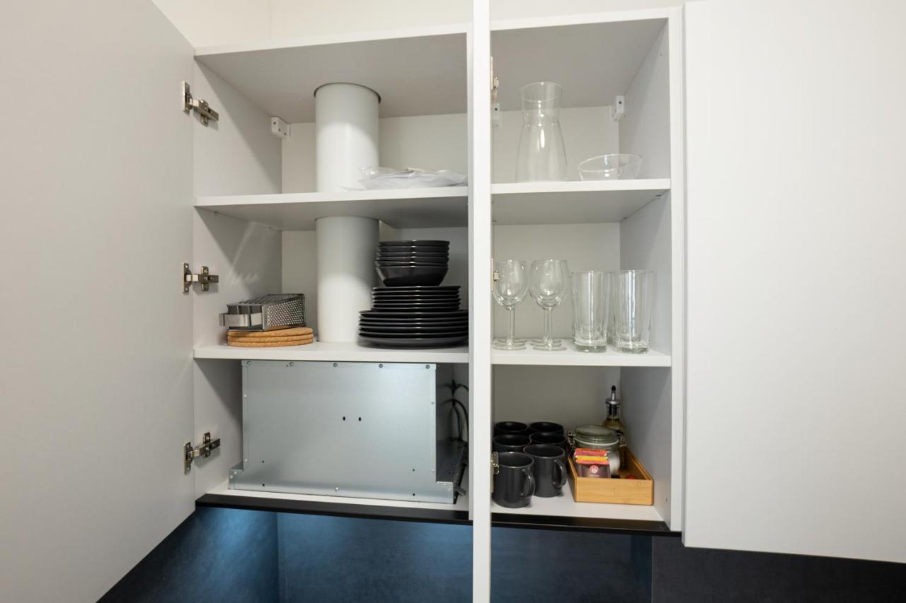 Spacious Cosy With A Balcony And A King-size Bed 15 Minutes Away From Stephansdom * Wien