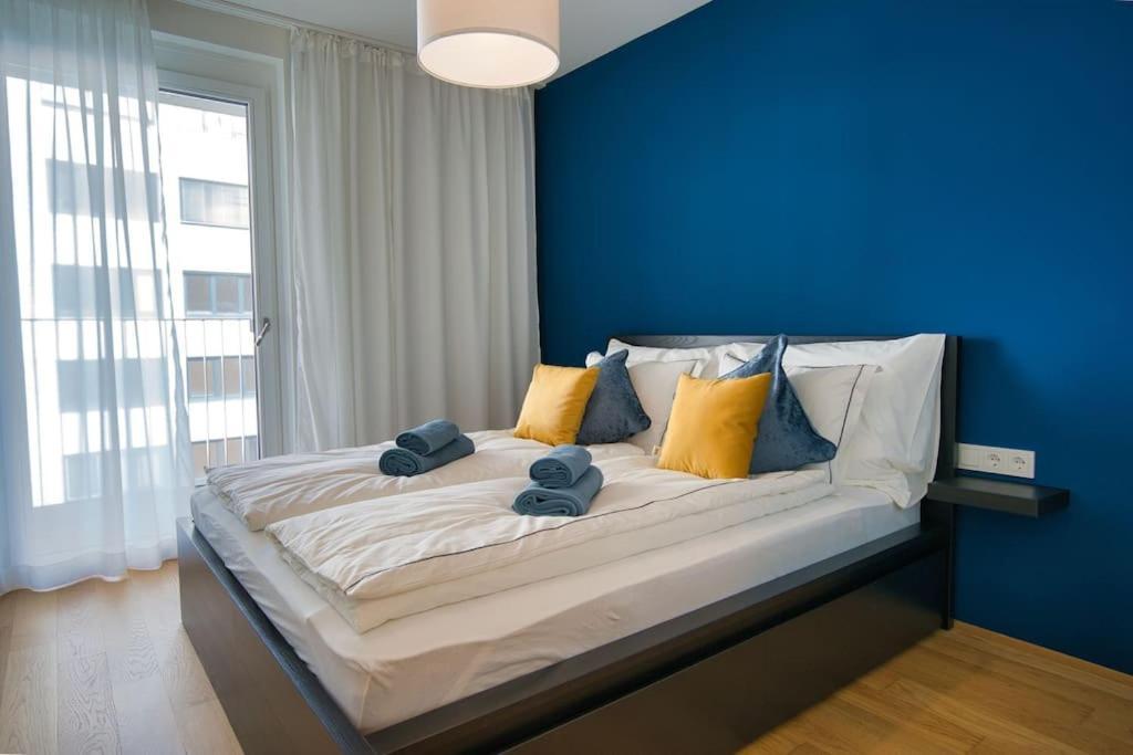 Modern Near Stadtpark Apartment *