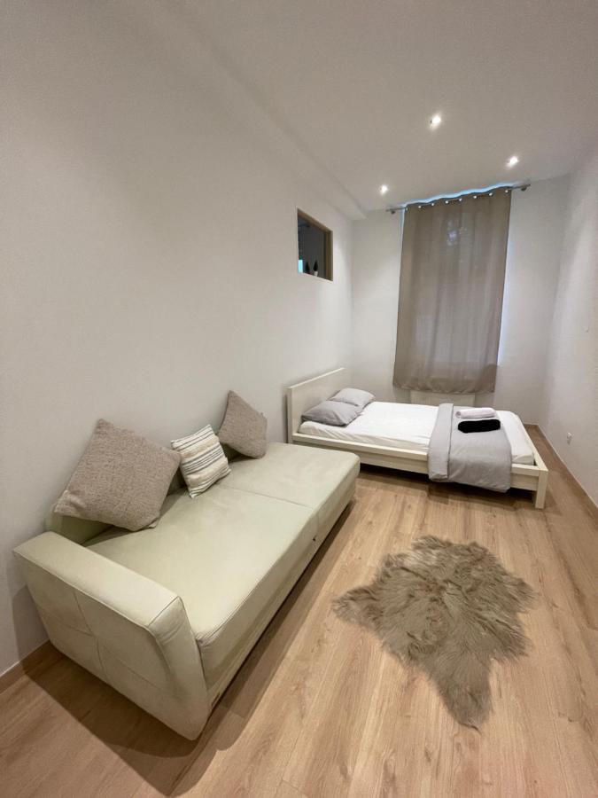 Apartment Cozy 8-person In Located At Haberlgasse 82 N1 Vienna