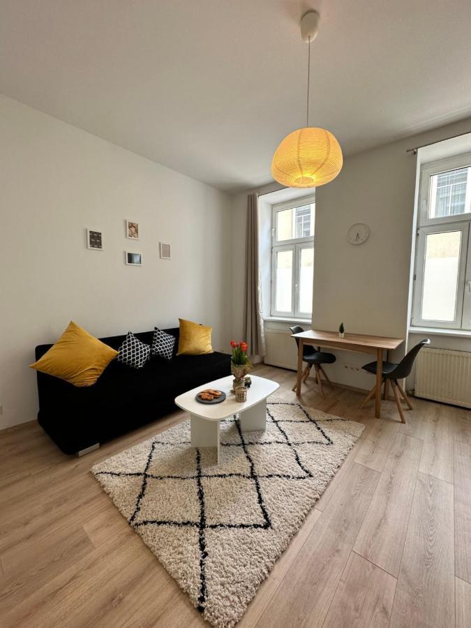 Cozy 8-person In Located At Haberlgasse 82 N1 Apartment