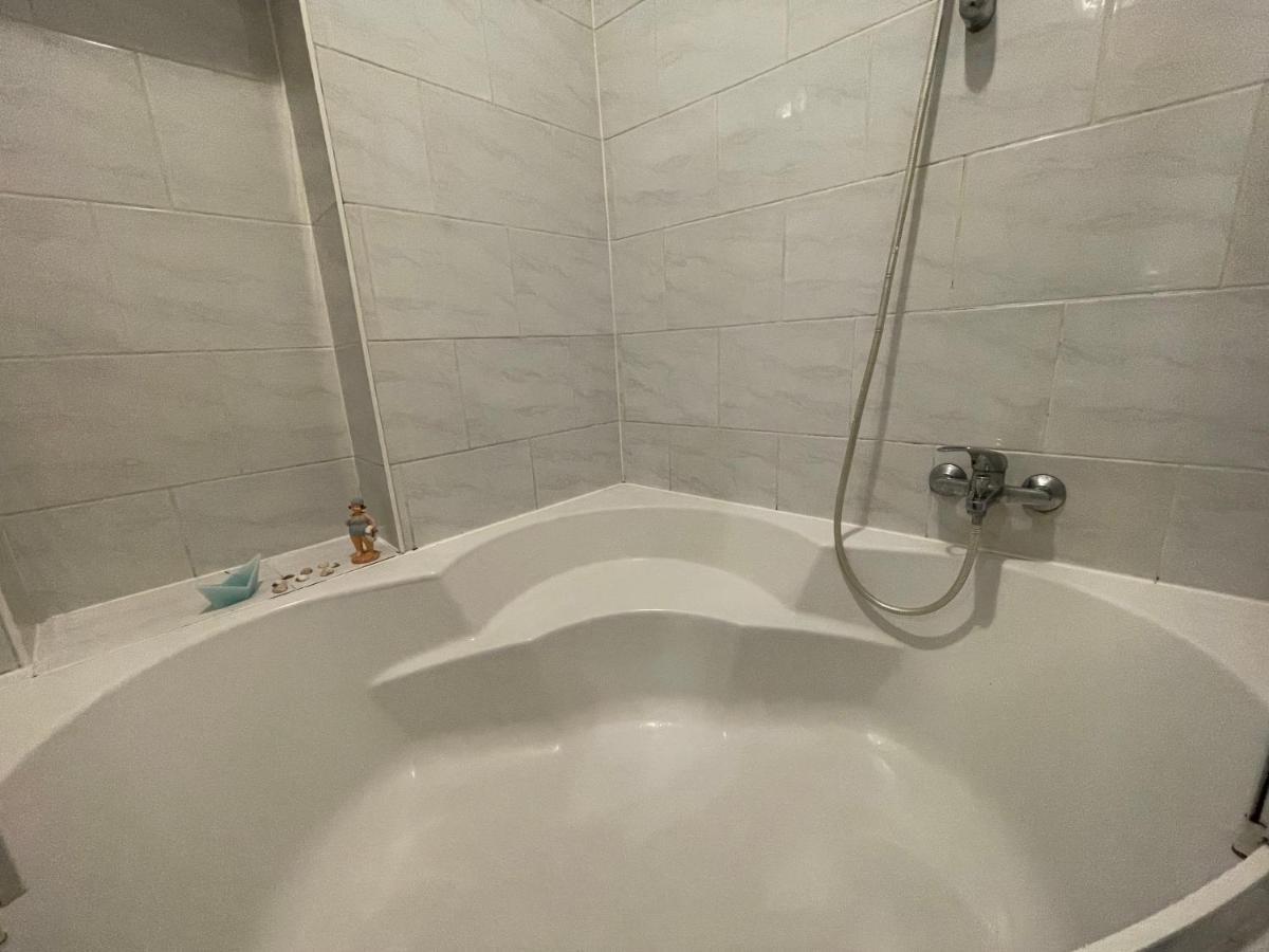 Cozy 8-person In Located At Haberlgasse 82 N1 Apartment Vienna