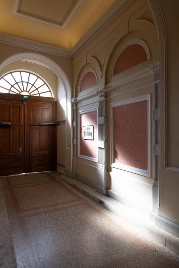 2-bedroom With Private Library Apartment Vienna