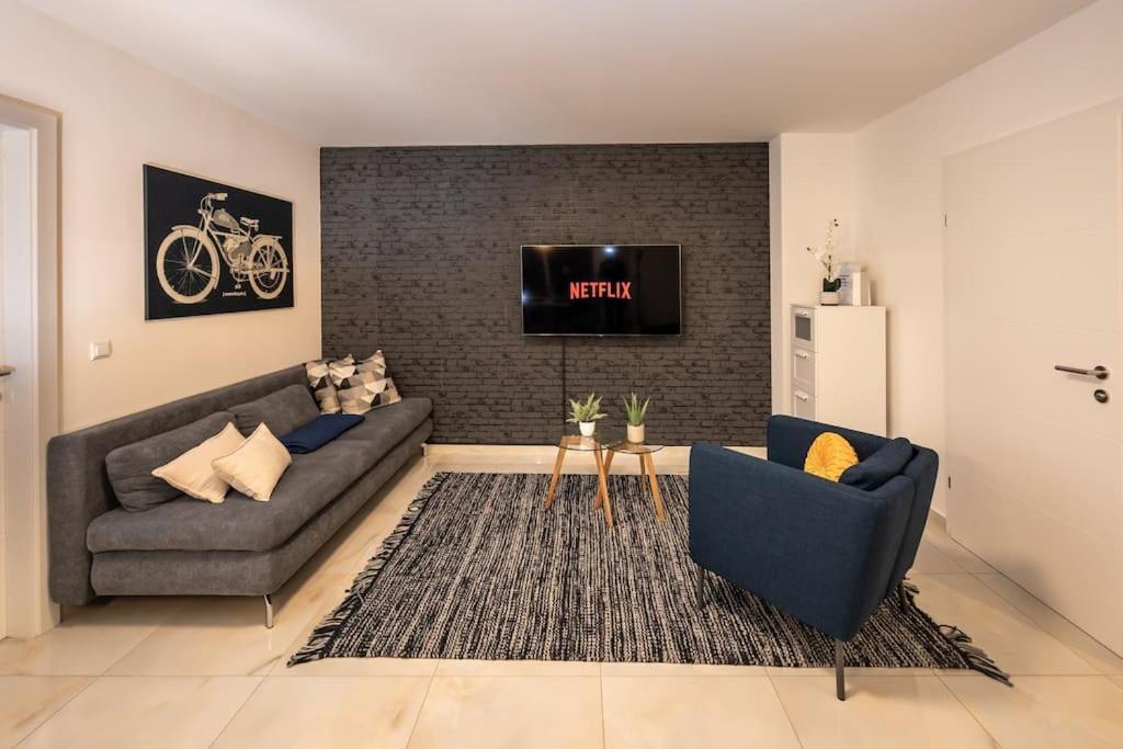 Bright With Two Terraces In 1020/vienna Apartment Vienna