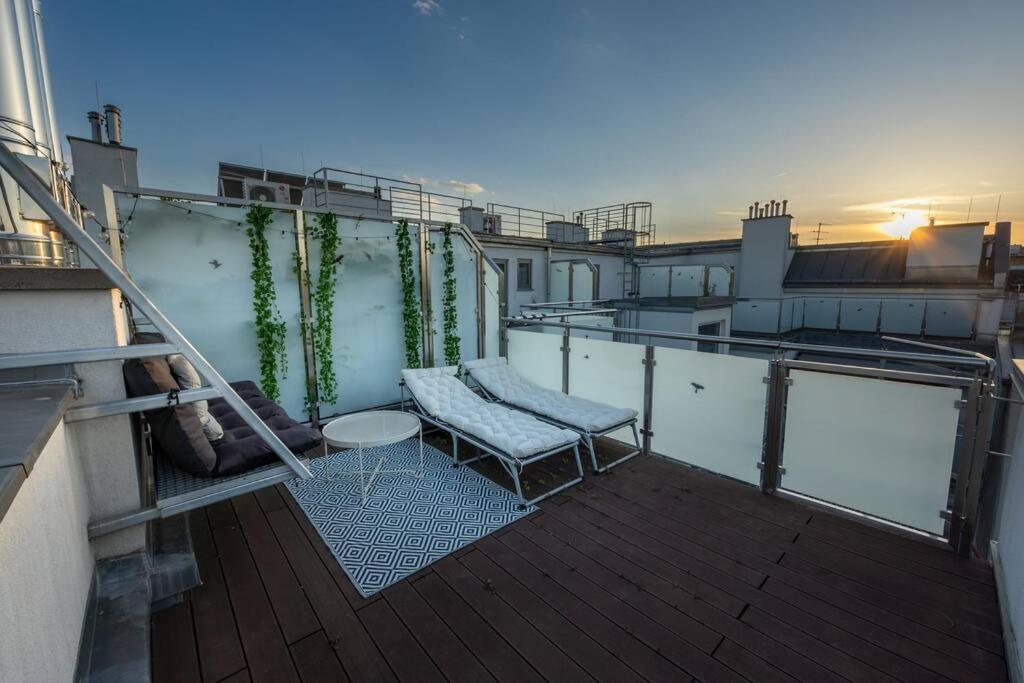 Apartment Bright With Two Terraces In 1020/vienna Vienna