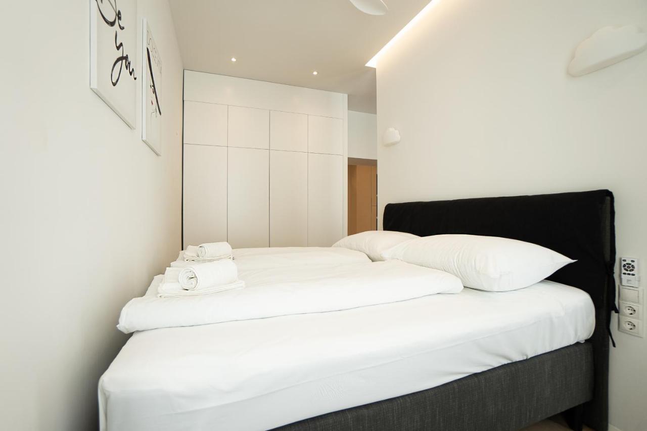 Posh With A King-size Bed And Modern Design Vienna