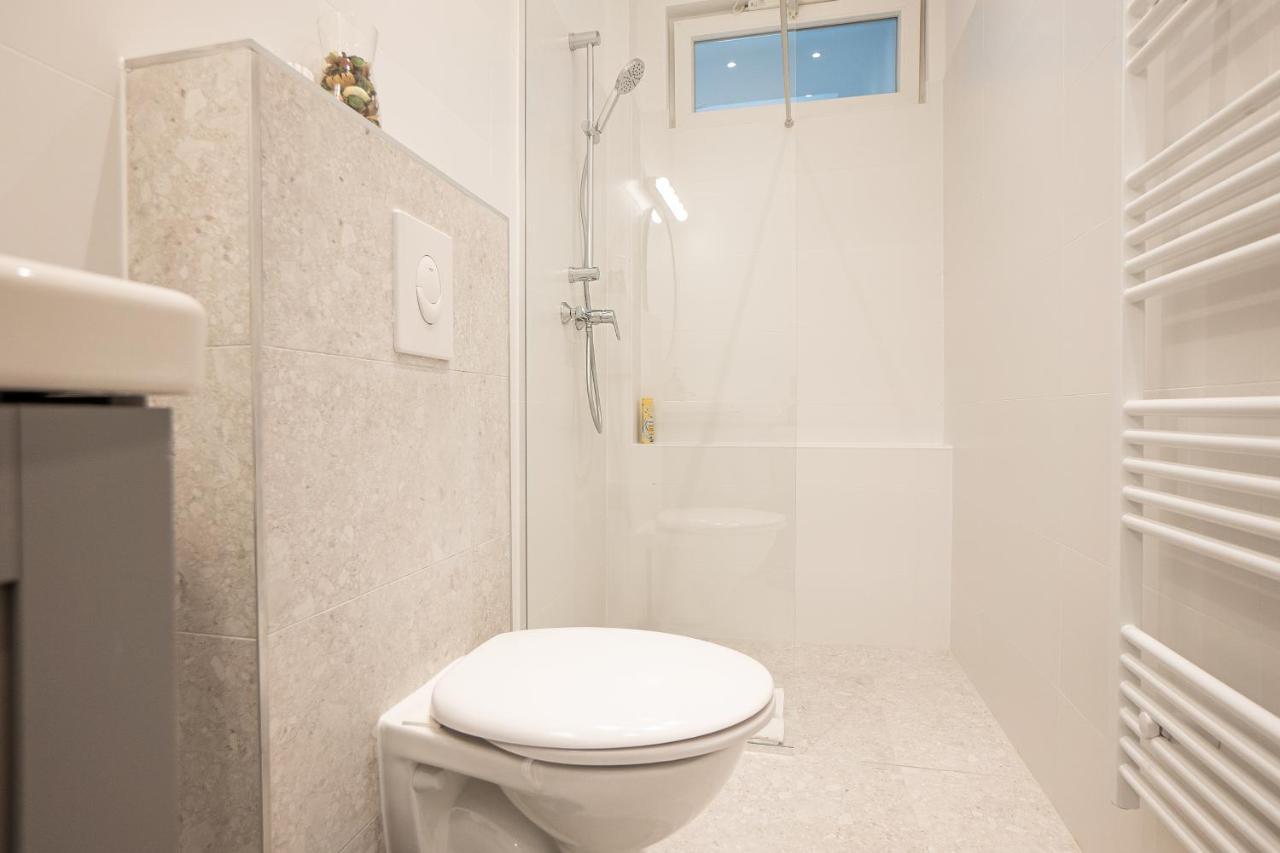 Posh With A King-size Bed And Modern Design * Vienna