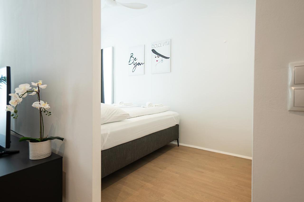 Posh With A King-size Bed And Modern Design * Vienna