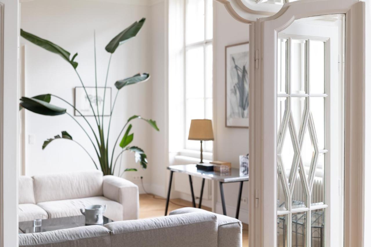 Apartment 2-bedroom With Private Library