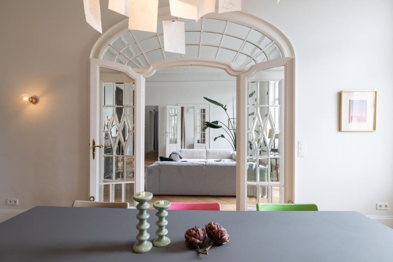 2-bedroom With Private Library Vienna