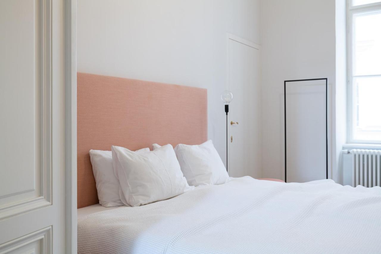 2-bedroom With Private Library * Vienna