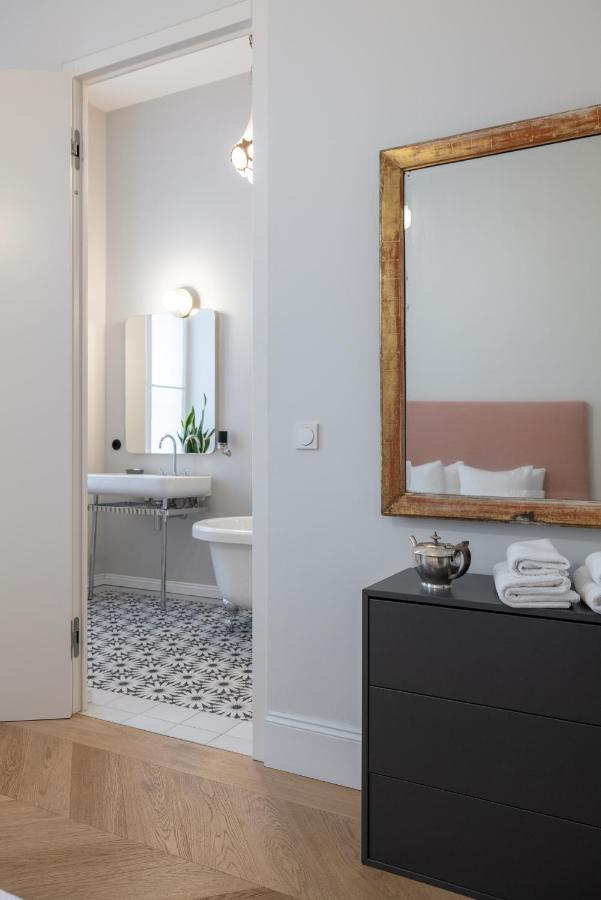 2-bedroom With Private Library Vienna