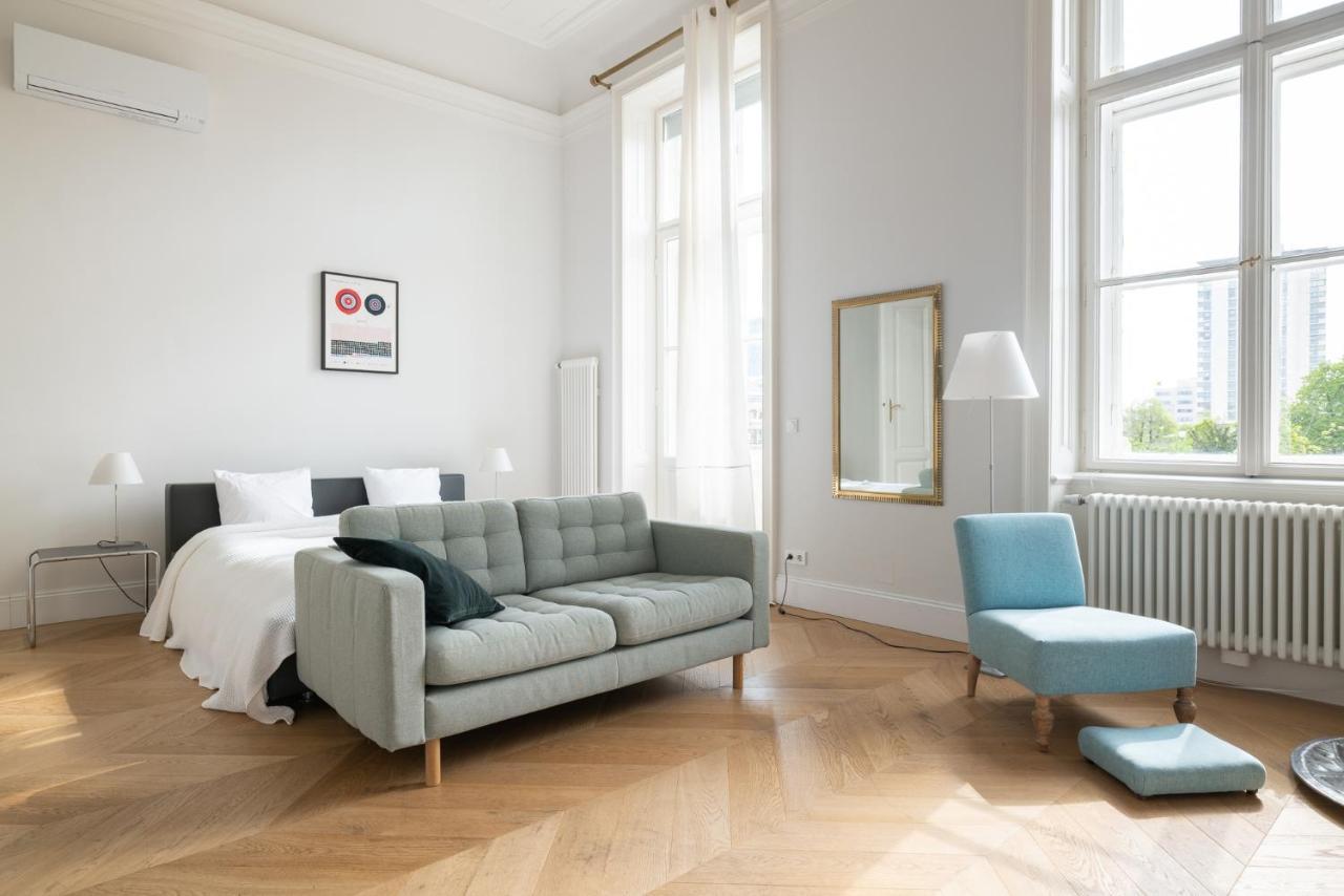2-bedroom With Private Library *