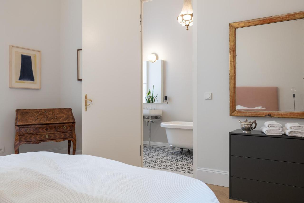 2-bedroom With Private Library Vienna