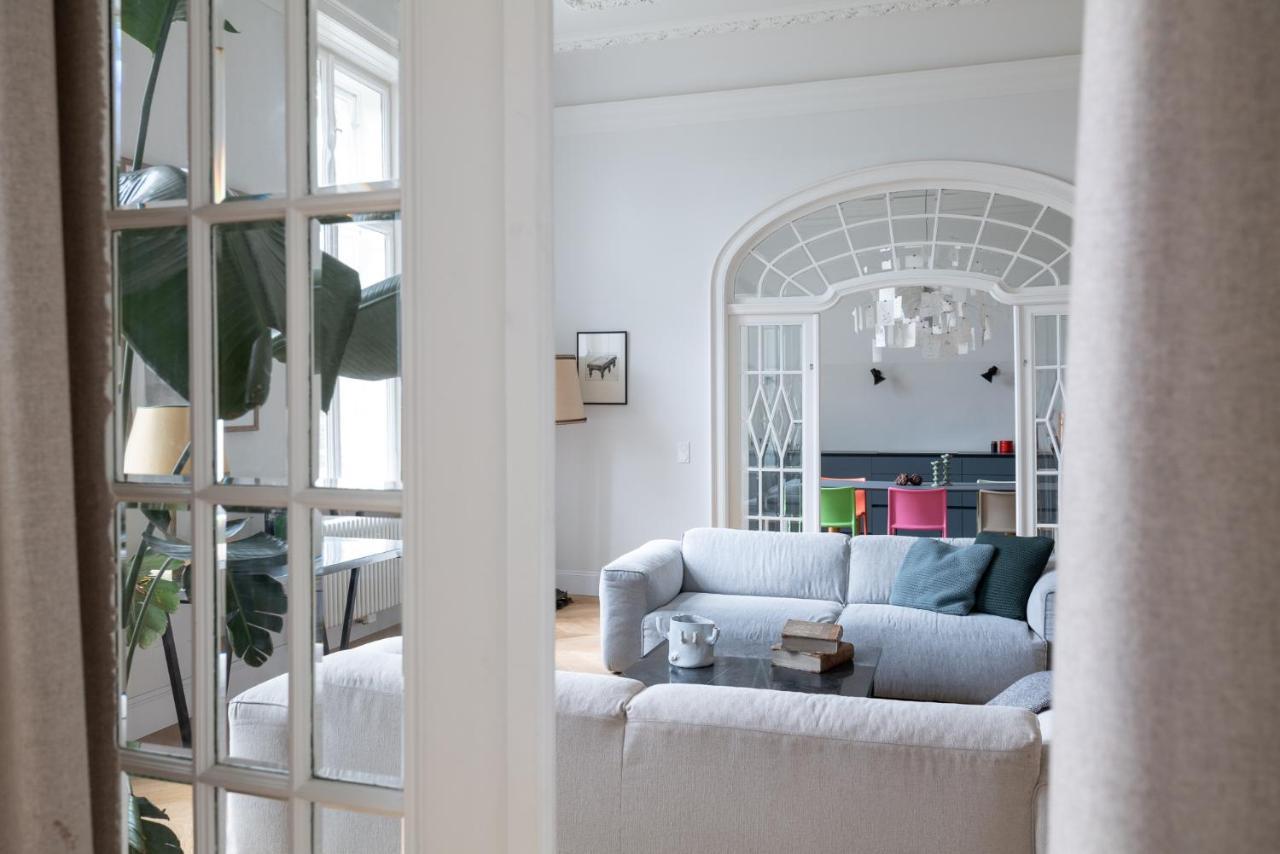 2-bedroom With Private Library Apartment *