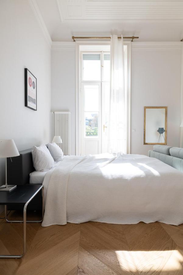 2-bedroom With Private Library